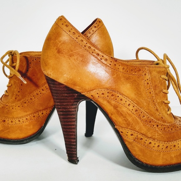 Tan Aldo laced heels! - Picture 2 of 8